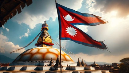 Bandiera del Nepal sventolante e lo Swayambhunath Stupa a Kathmandu, capitale del paese