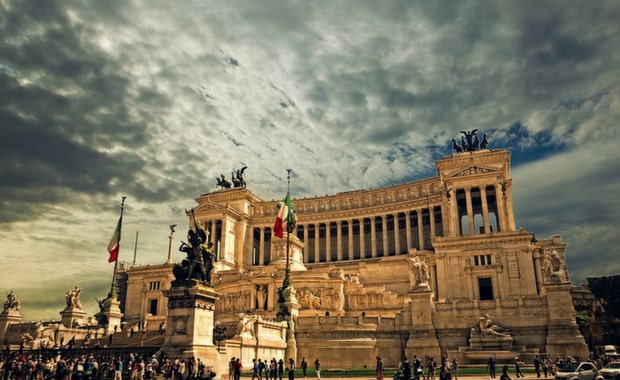 Monumento nazionale dedicato a Vittorio Emanuele II, primo re d'Italia.