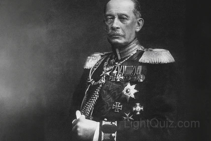 Generale Alfred von Schlieffen in uniforme, ideatore del piano d’invasione della Francia.