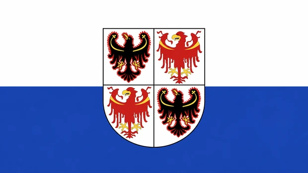 Bandiera del Trentino-Alto Adige con stemma regionale su bande orizzontali bianche e azzurre