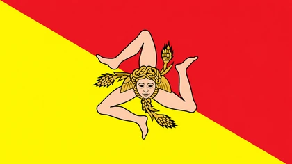 Bandiera della Regione Siciliana con Triscele su sfondo giallo e rosso