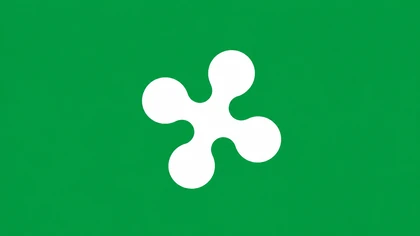 Bandiera della Regione Lombardia con Rosa Camuna bianca su sfondo verde