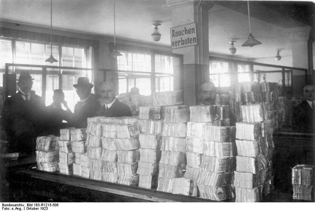 Banconote tedesche senza valore a fine della prima guerra mondiale (1919).