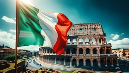 Colosseo e bandiera italiana: simboli iconici di Roma, la capitale d'Italia