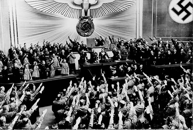  annuncio nazista dell'annessione pacifica dell'austria, berlino marzo 1938.