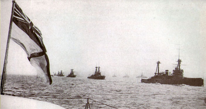La Grand Fleet in navigazione durante la prima guerra mondiale. Navi da guerra inglesi, battaglia dello Jutland.