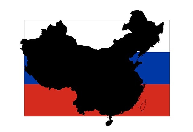 Mappa della cina sulla bandiera russa