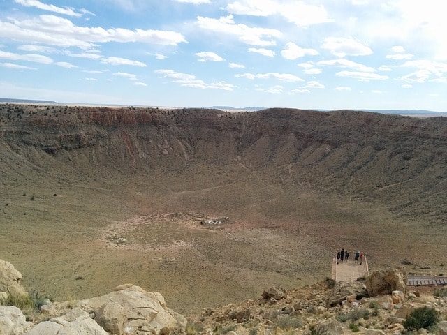 Cratere causato dalla caduta di un meteorite in Arizona. Meteor Center.