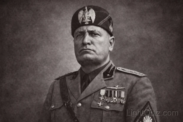 Ritratto di Benito Mussolini in uniforme militare durante il periodo fascista